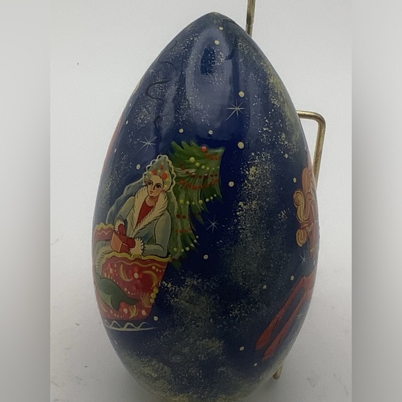 Vintage Hand Painted 5 1/2” Christmas Egg Featuring Santa and Horse Drawn Sled - Picture 5 of 13